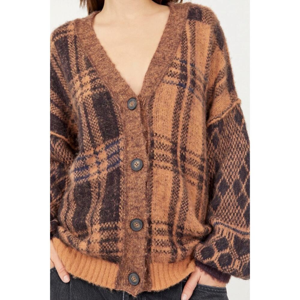 Free People Oversized Plaid Cardigan Sweater Medium Cobain Grunge Dark Academia - Picture 7 of 16